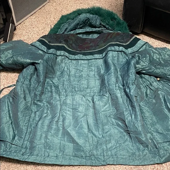 Vintage 80s/90s Teal Hooded velvet accent Coat with faux Fur Trim - Picture 12 of 12